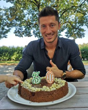 Lewandowski celebrates his 30th Birthday in style