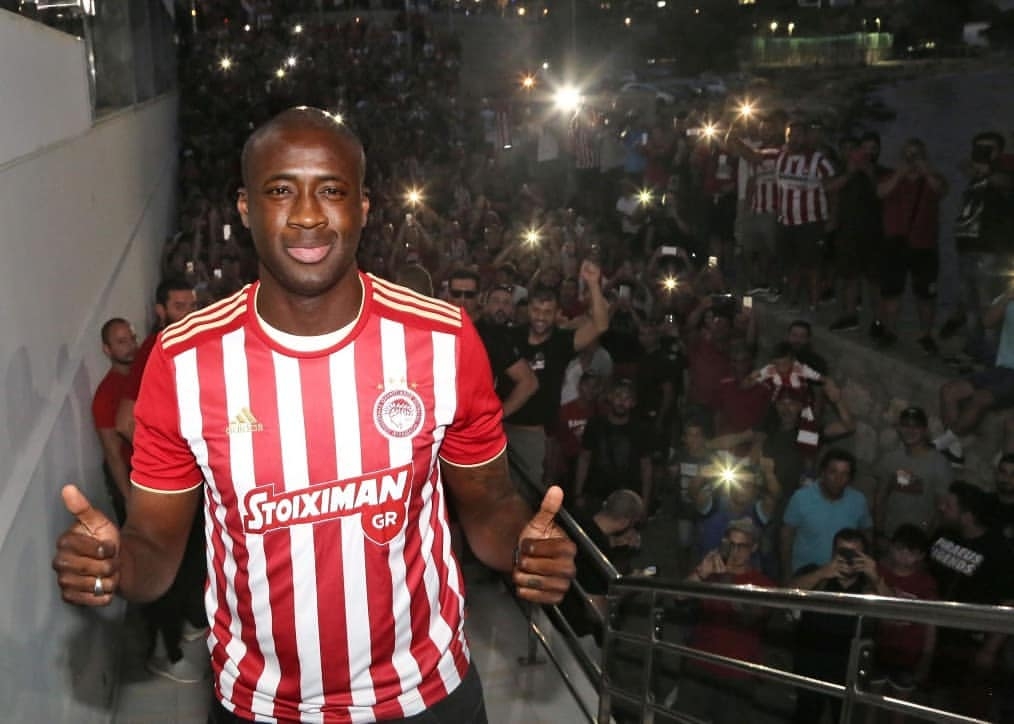 Mammoth crowd welcome Yaya Toure back to Olympiakos