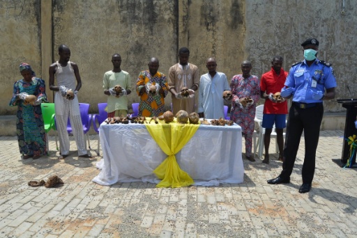 Kwara: Police parade 8 suspected ritualists with 11 human skulls