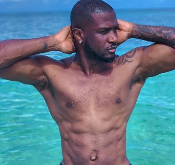Peter of psquare goes shirtless, shows off hot body in new photo
