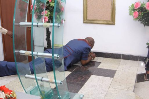 See Photos of PDP Chair, Secondus praying for a successful rally