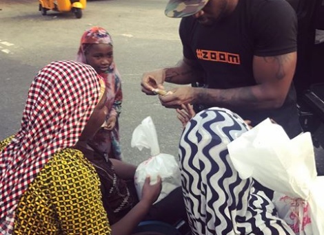 Peter Okoye gives out money and gift items to the needy