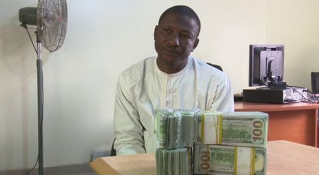 Kano Airport: EFCC arrest man for failure to disclose $207,000