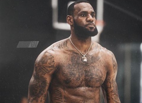 LA Lakers star LeBron James announces comeback