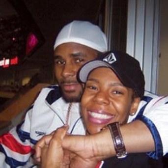 R Kelly's ex-wife Andrea Kelly opens up about her abusive marriage