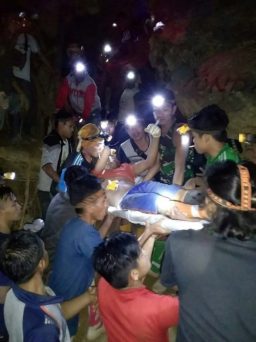 3 die, dozens buried in collapsed Indonesian goldmine