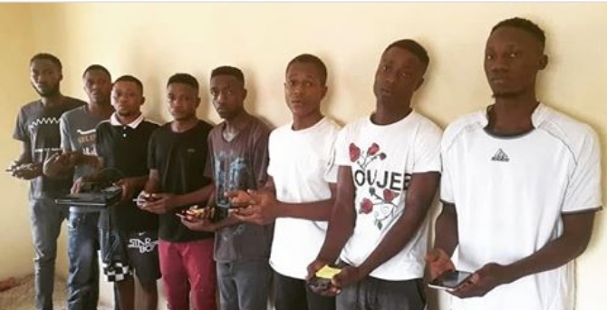EFCC Arrests 8 Suspected Internet Fraudsters in Ilorin
