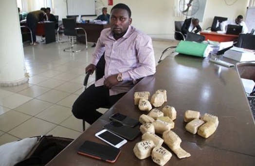 EFCC nabs one Mannir Ahmed with 19 wraps of raw Gold