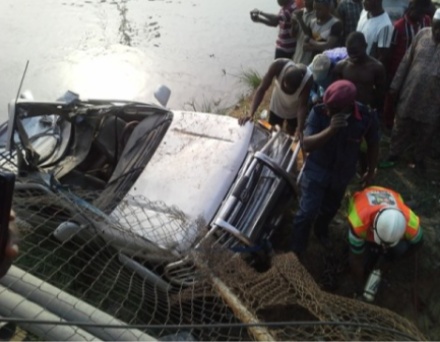 Ijebu-Ode: Woman dies as jeep plunges into Ogun River