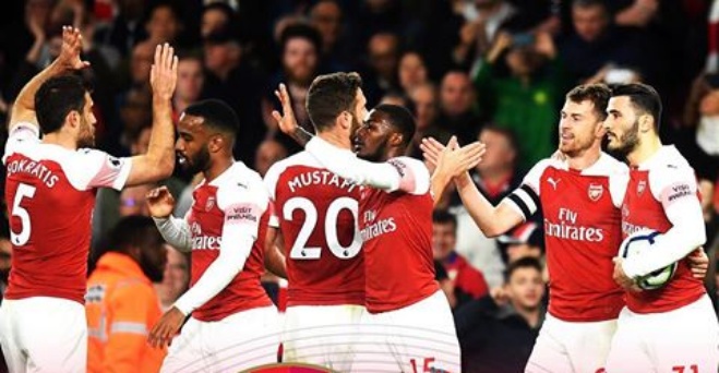 Arsenal goes third, after winning their 10th straight home game