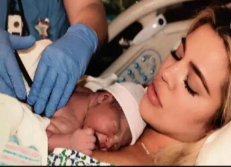 Khloe Kardashian celebrates daughter's first birthday with this lovely photo