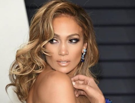Jennifer Lopez settles IG lawsuit with photographer