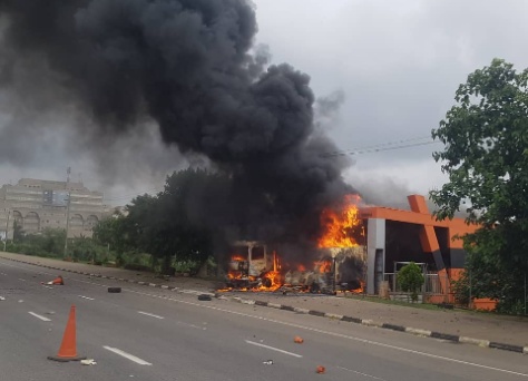 Many reportedly injured as Shiite members clash with Police in Abuja