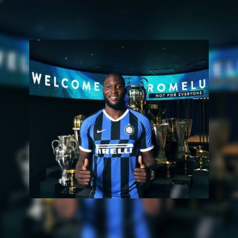 Inter Milan confirm the signing of Romelu Lukaku for £74m