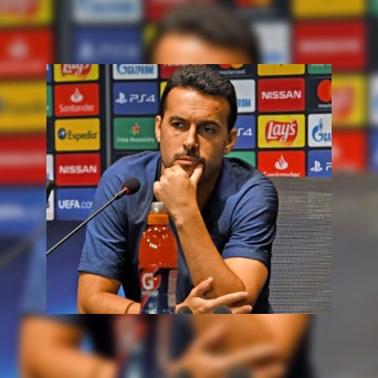 Pedro denies calling Ramos and Van Dijk best centre-backs