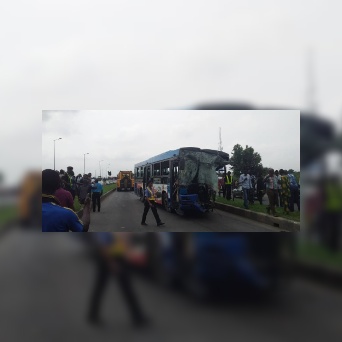Many injured as a truck collide with BRT Bus in Lagos