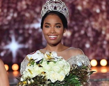 PHOTO: Clemence Botino Crowned Miss France 2020