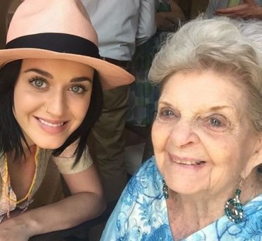 Katy Perry Loses Her Grandma Days After Her Pregnancy News
