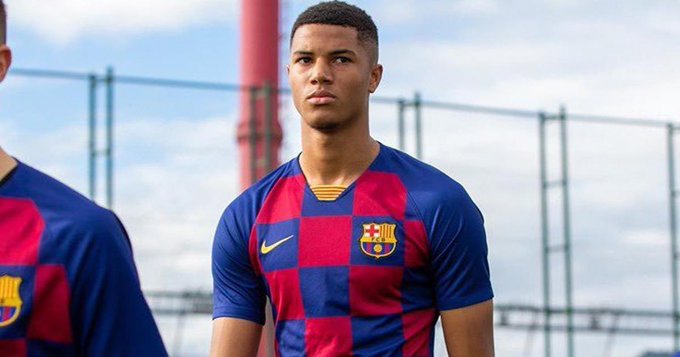 Xavier Mbuyamba: Chelsea Sign 18-Year-old Barcelona Defender