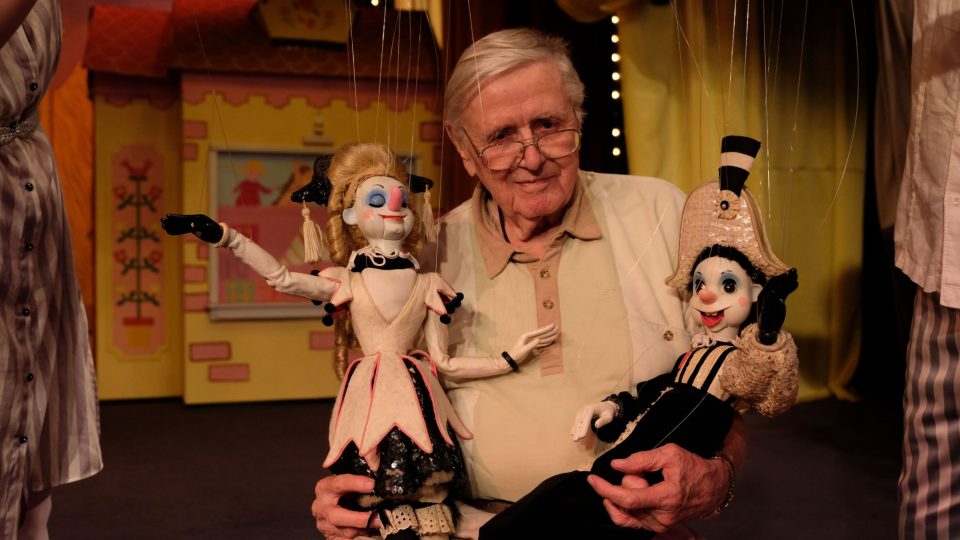 John Leland: Disneyland Designer Dies At 91