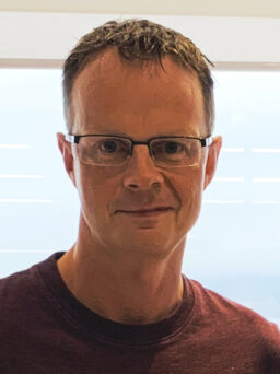 Warner Music Group Names Simon Robson As President