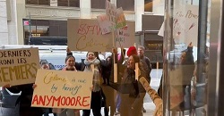Fans Of Celine Dion Protest Rolling Stone's Top 200 List