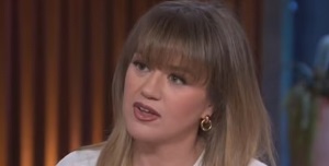 Kelly Clarkson Reveals What She Was 'HORRIBLE' At Remembering While Married To Brandon Blackstock