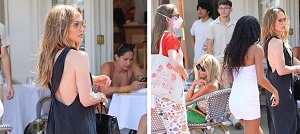 Jennifer Lopez Bonds With Stepdaughter Violet Affleck In The Hamptons