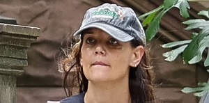 Katie Holmes Seen With Bruised Face And Eye As She Keeps A Low Profile Under A Baseball Cap In NYC