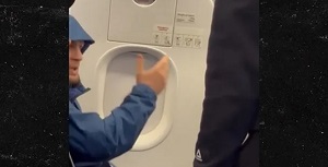 Khabib Nurmagomedov Removed from Flight Over Seat Dispute