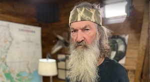 Phil Robertson: 'Duck Dynasty' Star Dead At 79