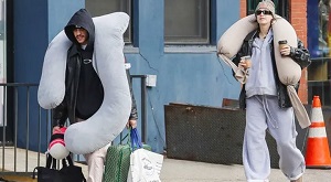 Pete Davidson Seen With A Huge Pregnancy Pillow For Girlfriend Elsie Hewitt